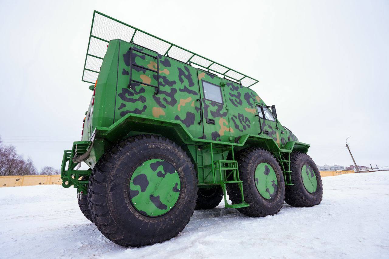 Эвакуационная машина ЗВЕЗДА 6x6 — внешний вид машины
